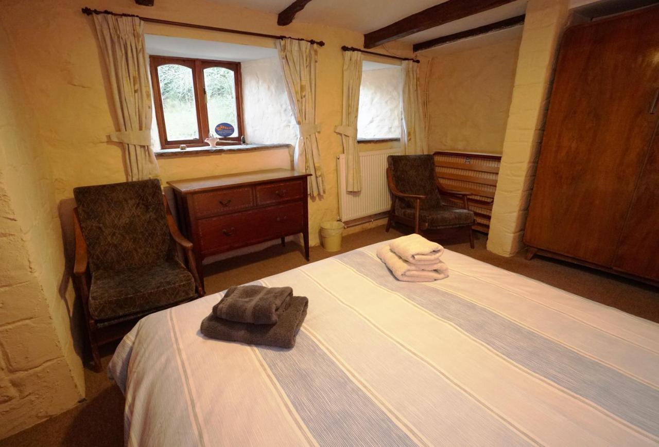 Ghyll Burn Cottage And Barn End Cottage Олстон Екстер'єр фото